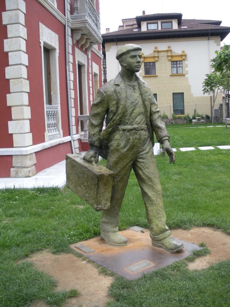 Emigrant from Asturias, Cangas de Onis, Asturias, Northern Spain, statue