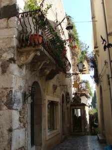 Taormina restaurants street