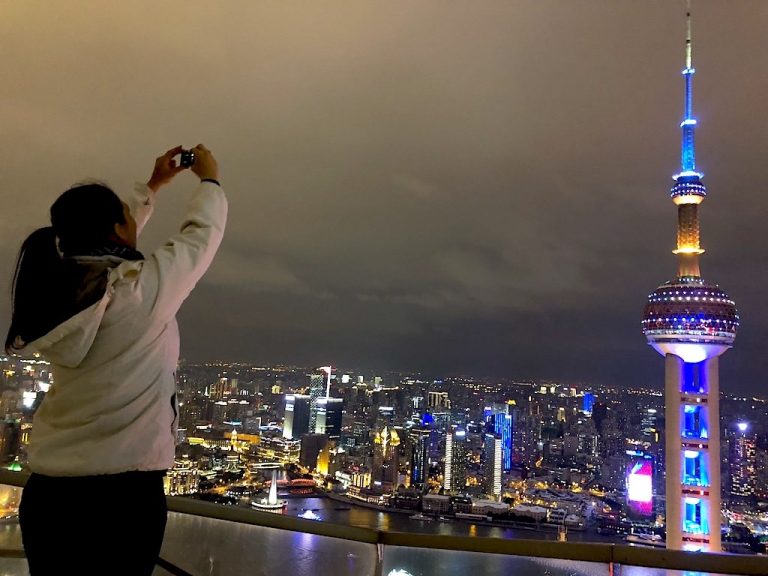 35 Rooftop Lounges and Bars With Killer Views Around the World