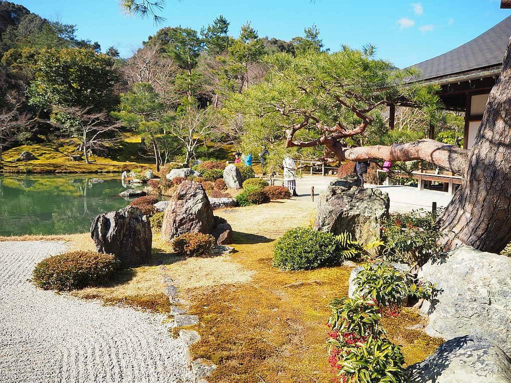 Beautiful Things to See in Japan - Traditional Japanese Gardens