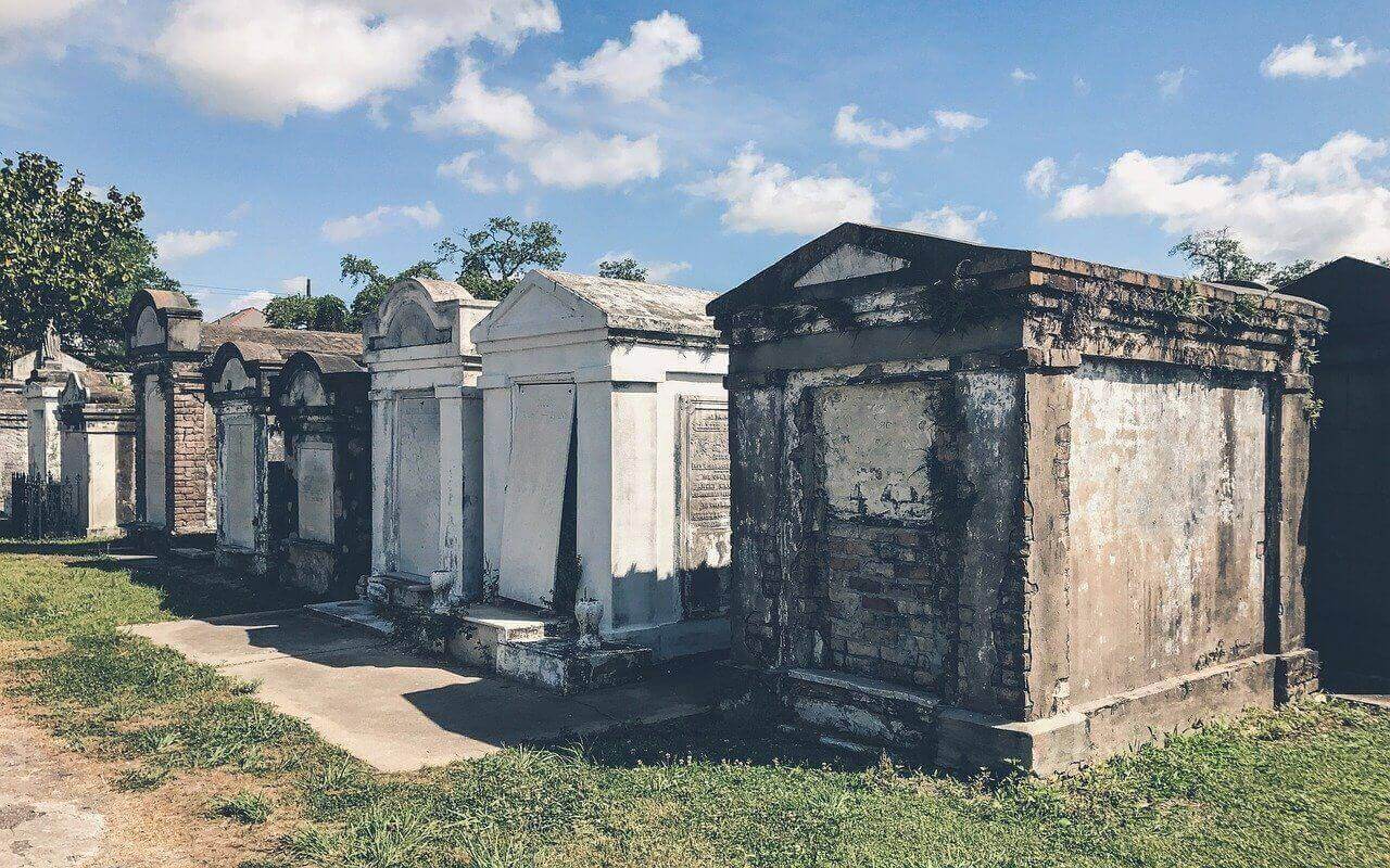 New Orlenas cemetery, most haunted places in the world