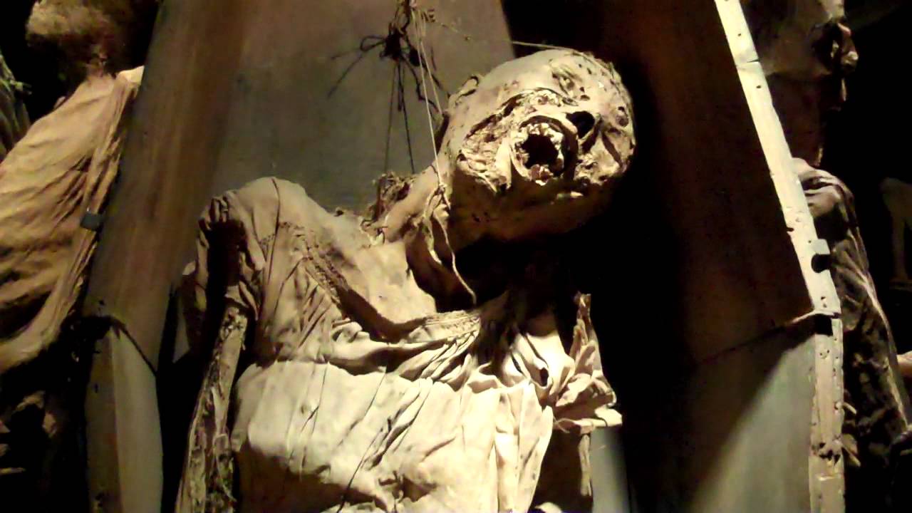 woman mummy