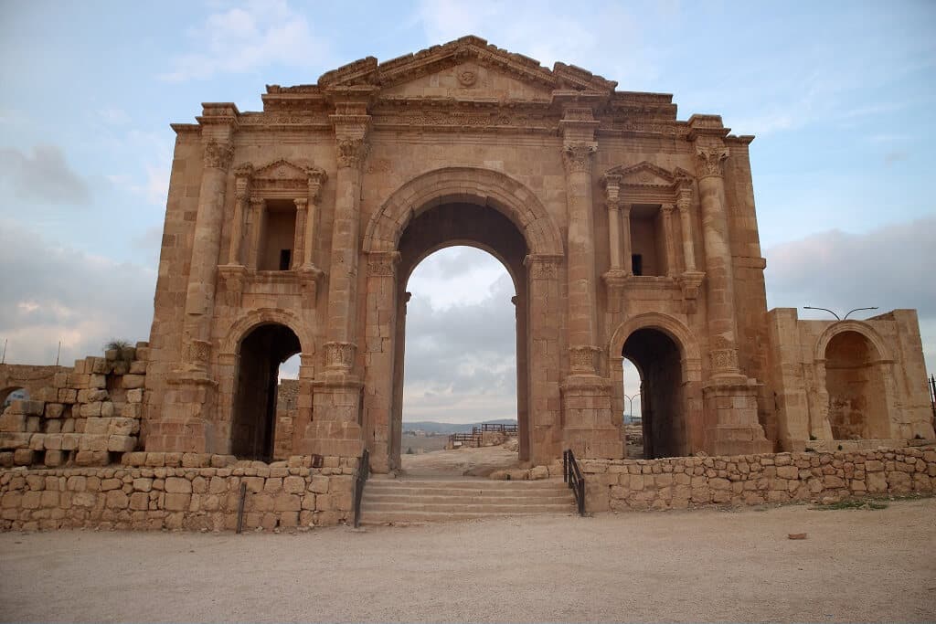 Main Avenue in Jerash, best places to visit in Jordan