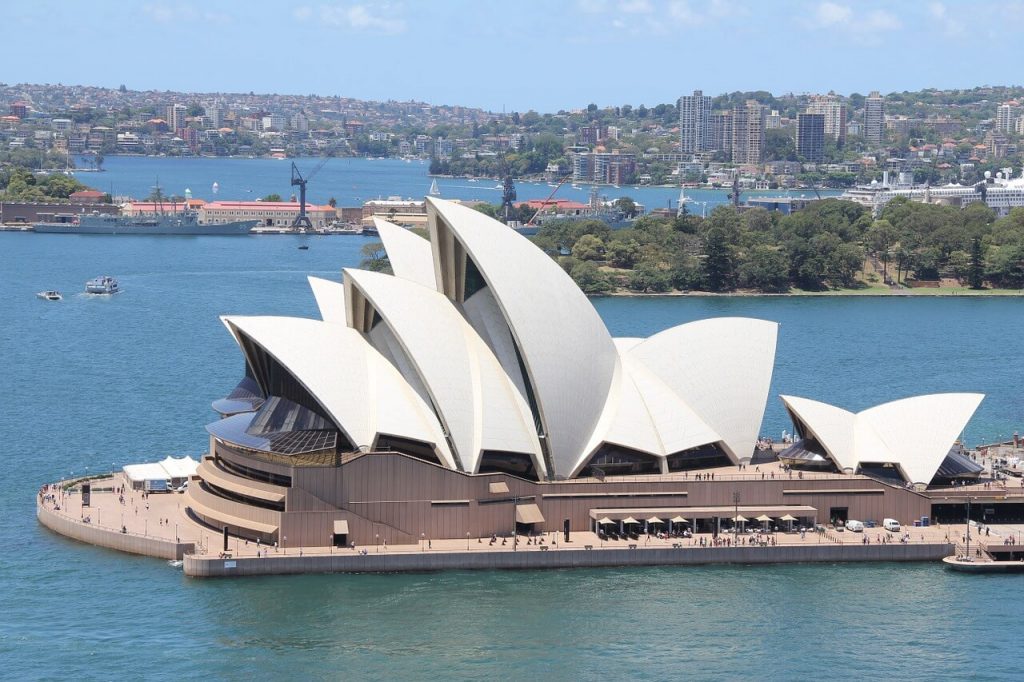 See Sydney opera house on your australia and New Zealand itinerary