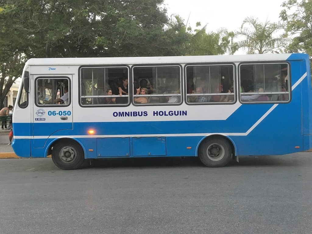 National vus, Cuban transportation