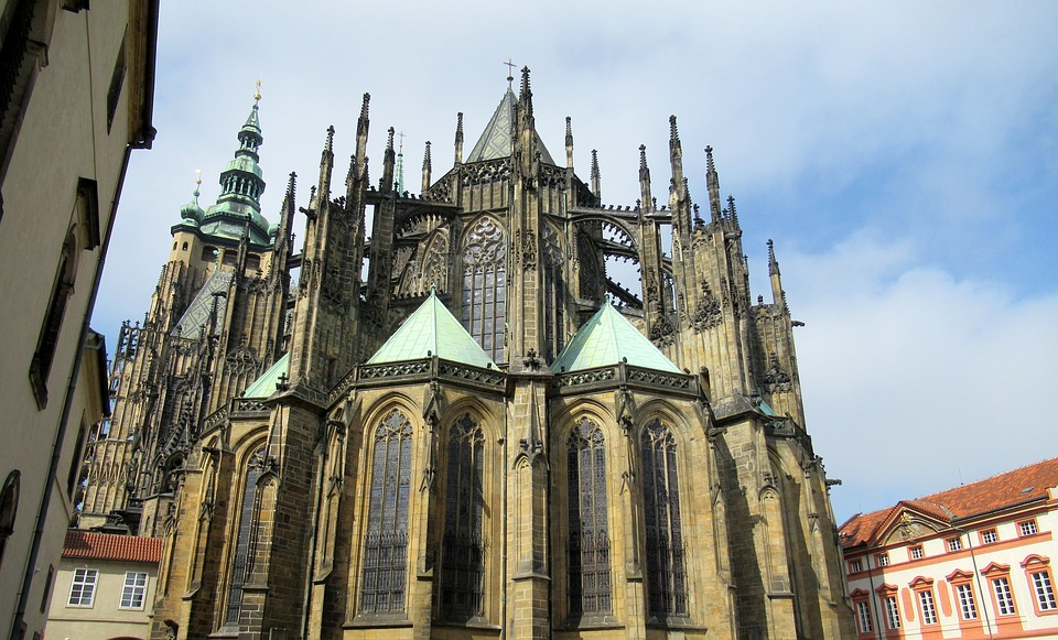 there are various excursions to the cathedral