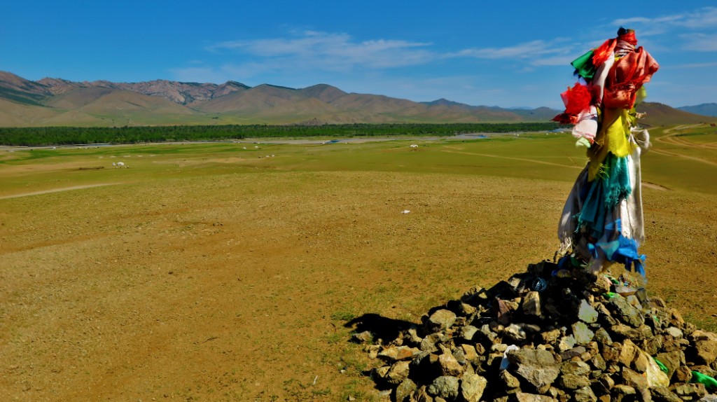  Mongolia landscape. Describes books to read before traveling to Asia