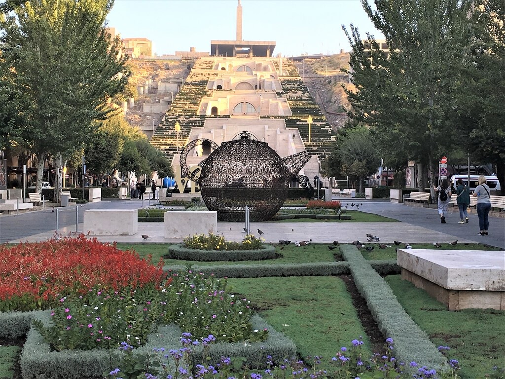 WHAT TO SEE IN YEREVAN, (ARMENIA) THE PERFECT YEREVAN CITY TOUR