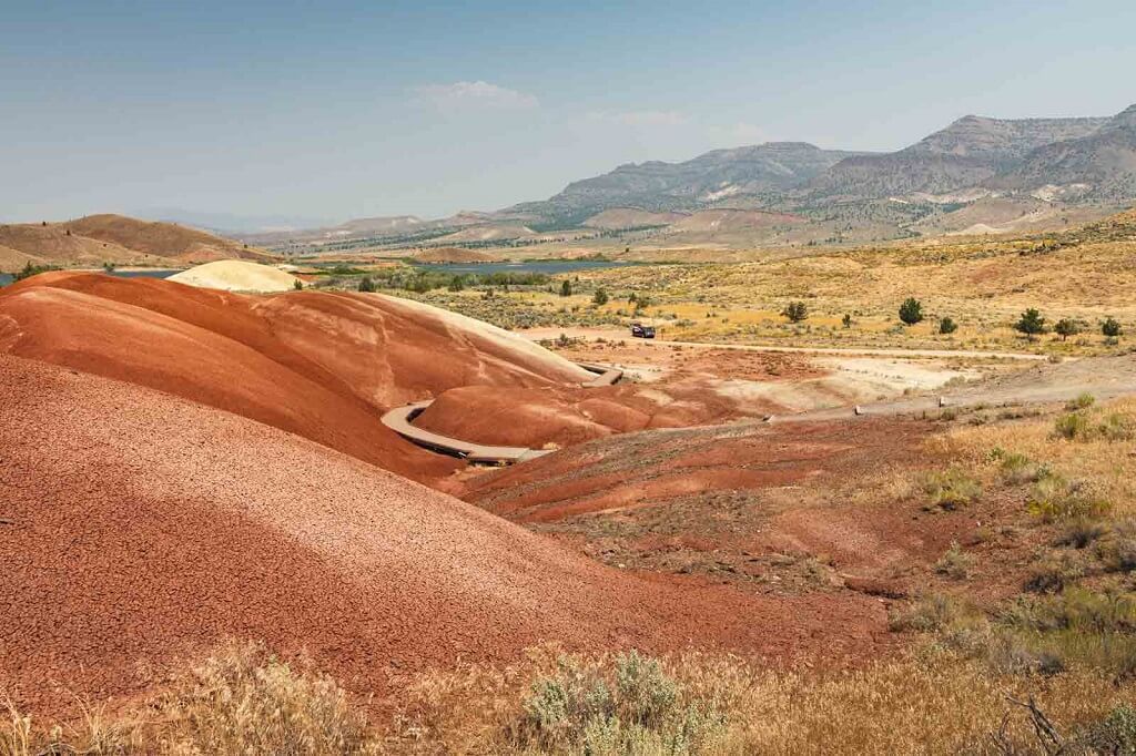 The painted hills in Oregon and ideal off-the-beaten-track vacation spot