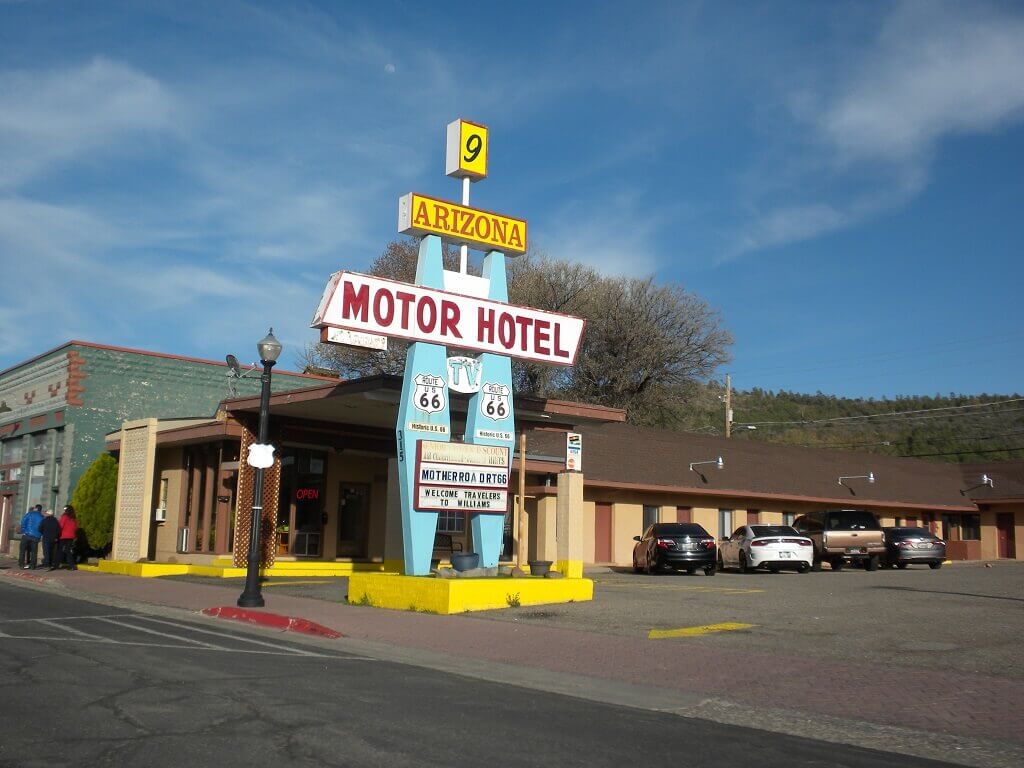 Motel sign on route 66