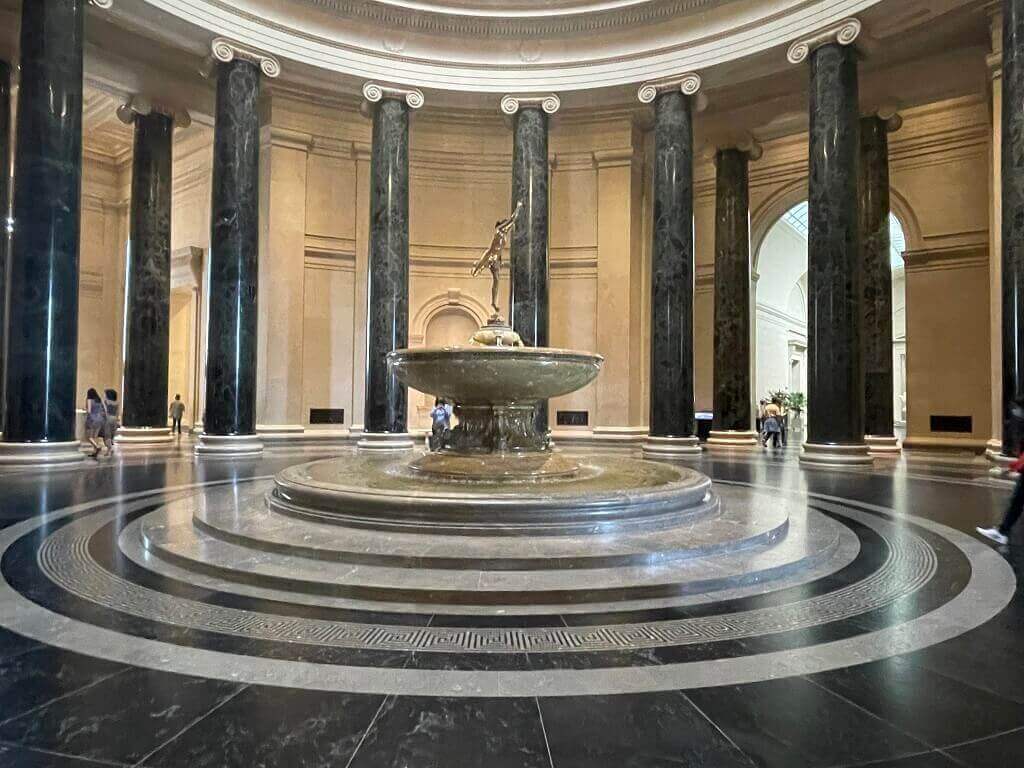 Lobby of the National Gallery of Art in Washington DC