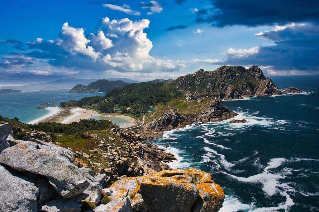 The coast is one of the best places to visit in Galicia