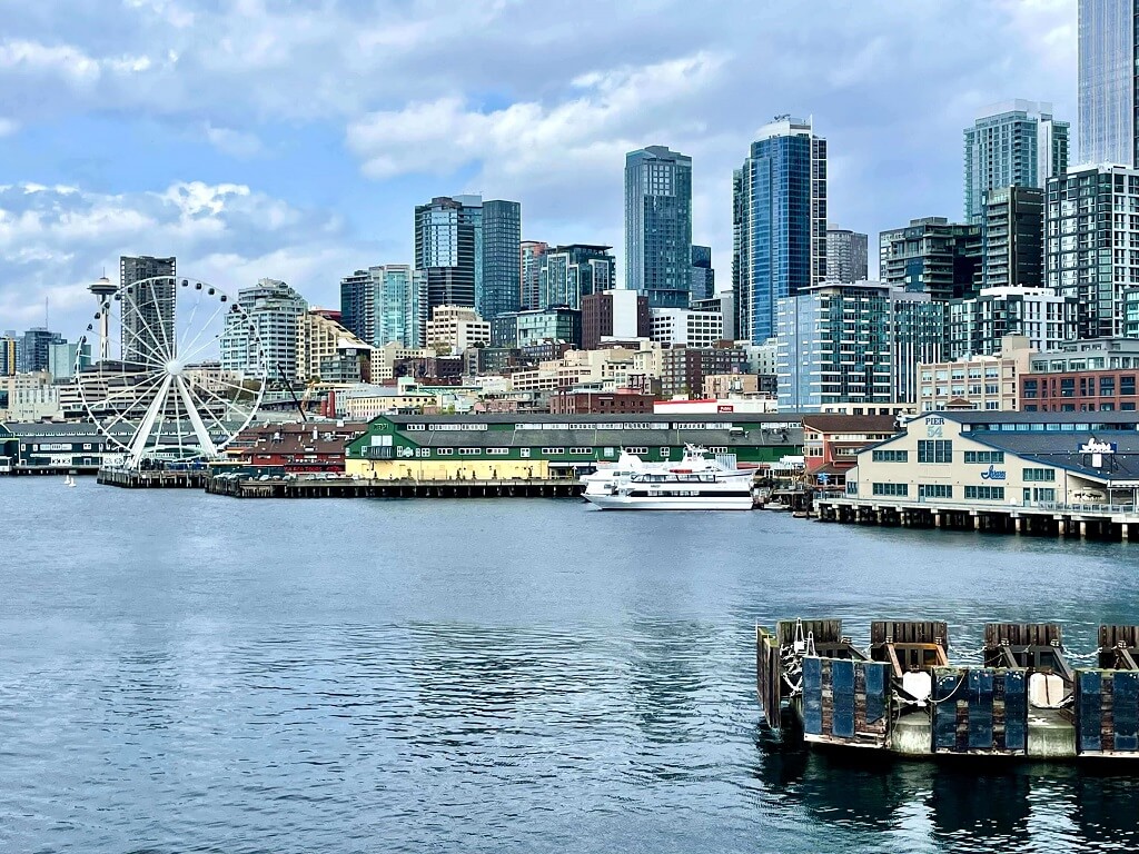 See he Seattle waterfront on a 3-day Seattle itinerary