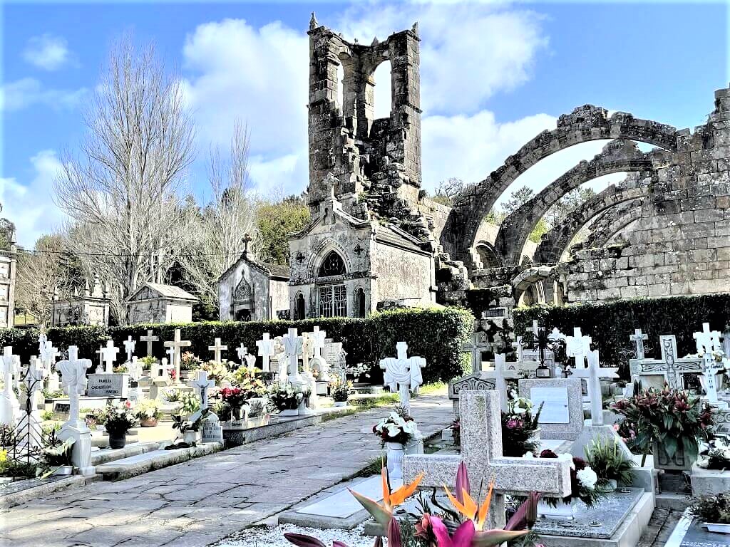 Santa Mariña Cemetery in Cambados