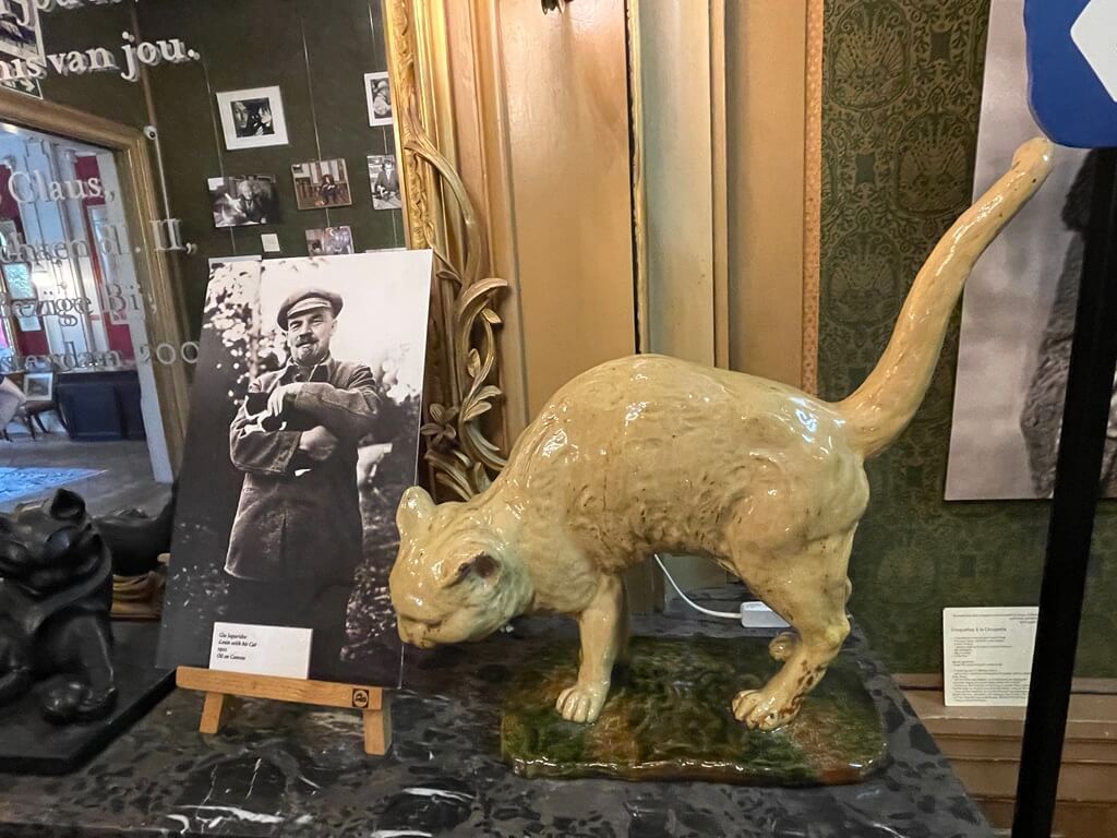 Cat sculpture at Amsterdam's Cat Museum, one of the city's hidden gems