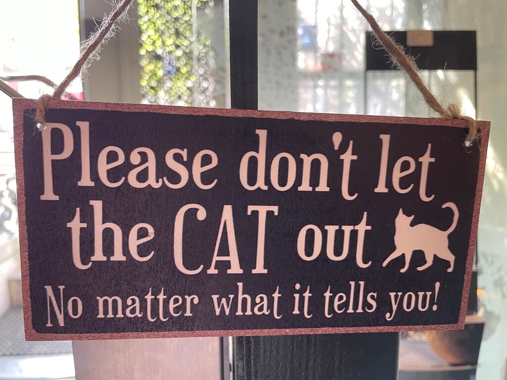 Sign at the Cat Museum