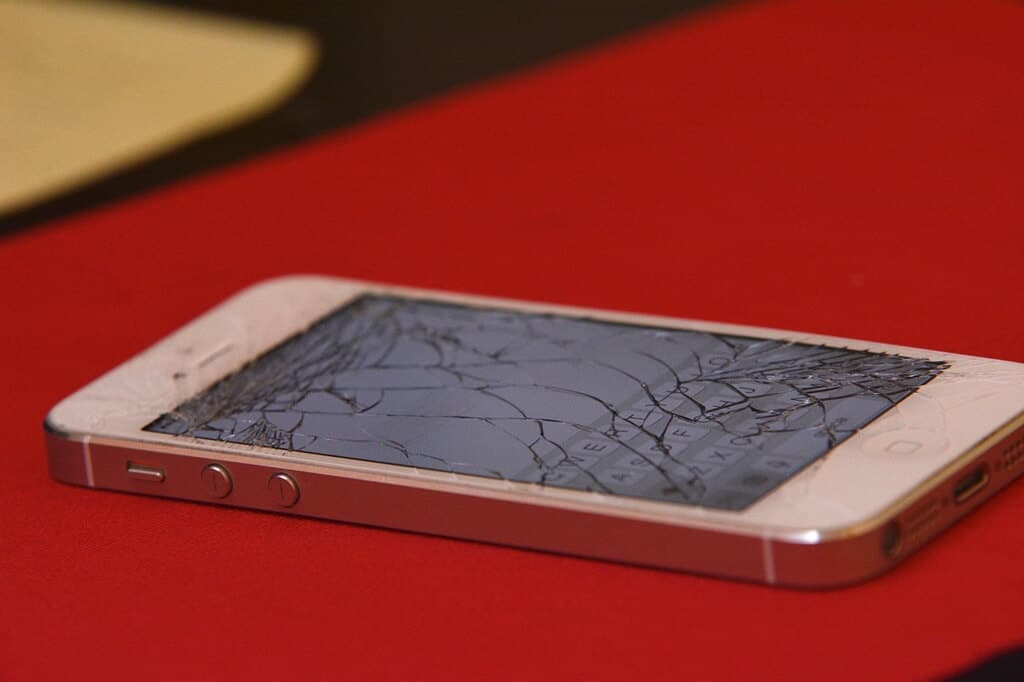 A broken smartphone can be replaced with travel insurance