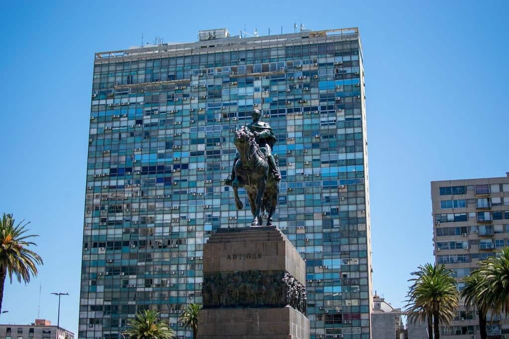 General Artegas statue in Plaza Independencia