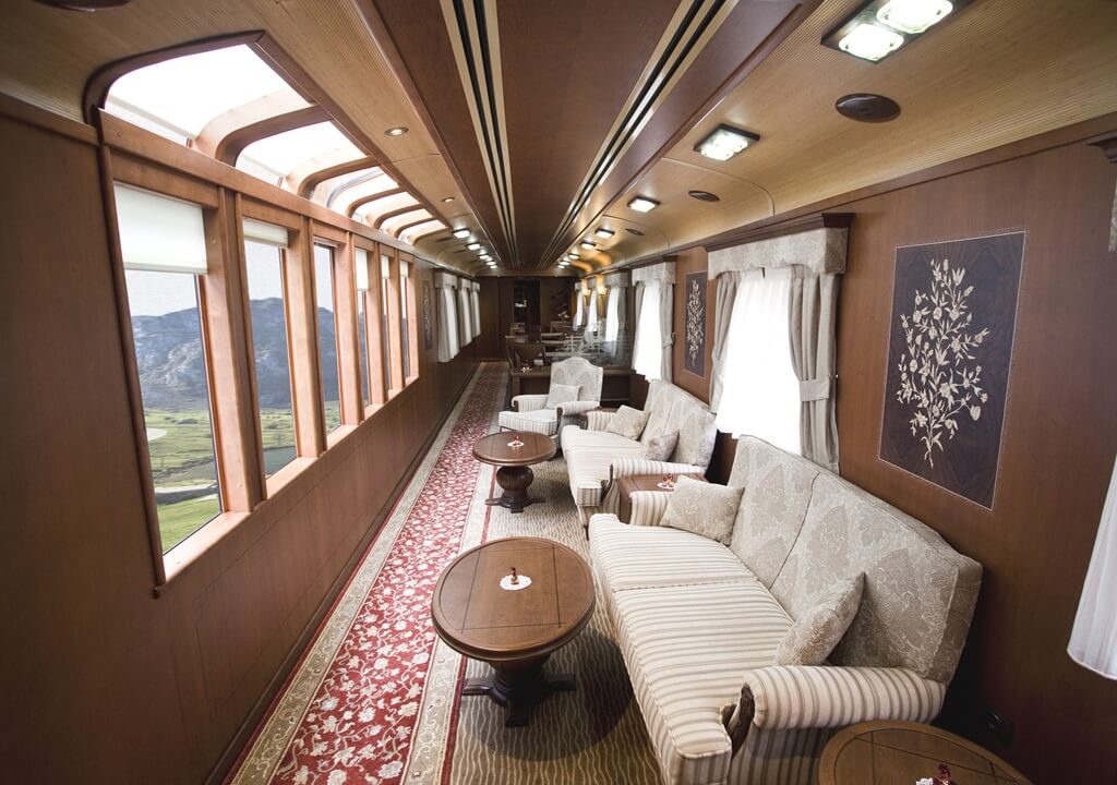 Bar lounge on the Trabscantabrico luxury train